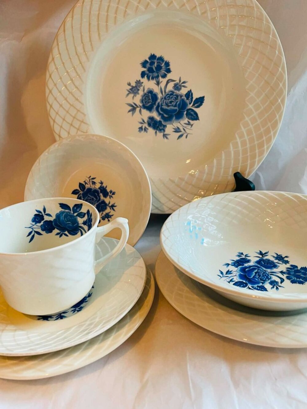 Enoch Wedgwood Blue Rose Ironstone England 7-Pc Place Setting vintage Tunstall